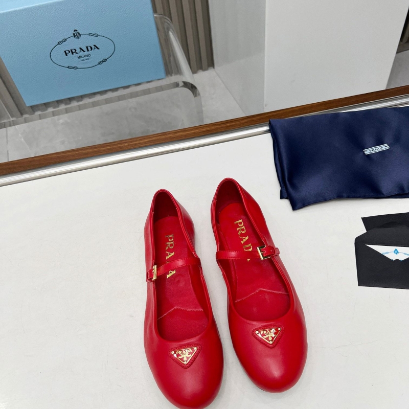 Pra*a flat shoes
